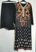 Maat L zwart oranje geborduurde Indiase Marokkaanse jurk pak, Ophalen of Verzenden, Nieuw, Maat 42/44 (L), Zwart