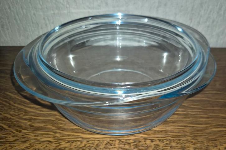 Pyrex ovenschaal met deksel als nieuw kerst, Huis en Inrichting, Keuken | Tupperware, Zo goed als nieuw, Schaal, Ophalen of Verzenden