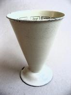 Vooroorlogse Edy maatbeker, cremekleurig emaille, Ophalen of Verzenden