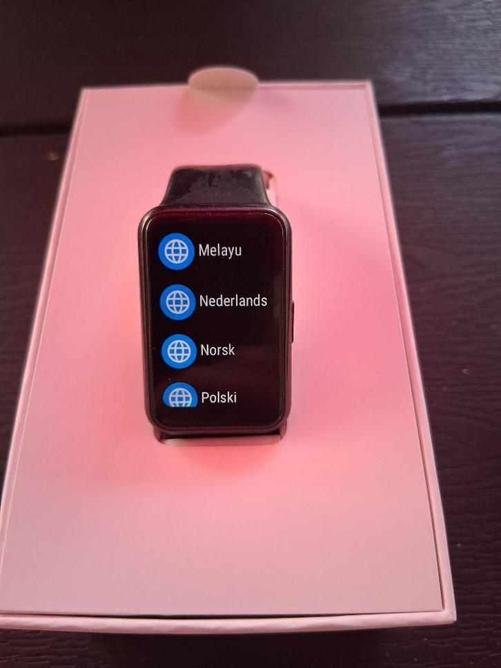 HUAWEI Watch Fit - 46 mm Zwart, Sieraden, Tassen en Uiterlijk, Smartwatches, Gebruikt, Android, Zwart, Afstand, Calorieverbanding