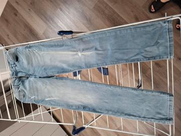 Broek c&a mt W28 L 32 beschikbaar voor biedingen