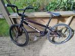 Redline crossfiets met helm, broek en handschoenen, Fietsen en Brommers, Fietsen | Crossfietsen en BMX, Ophalen, Zo goed als nieuw