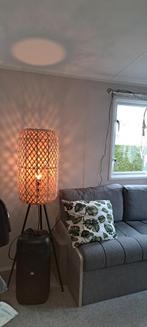 Vloerlamp Bamboe Aphrodite 142hg.overcompleet Nieuwprijs 75€, Huis en Inrichting, Ophalen, Zo goed als nieuw, 150 tot 200 cm