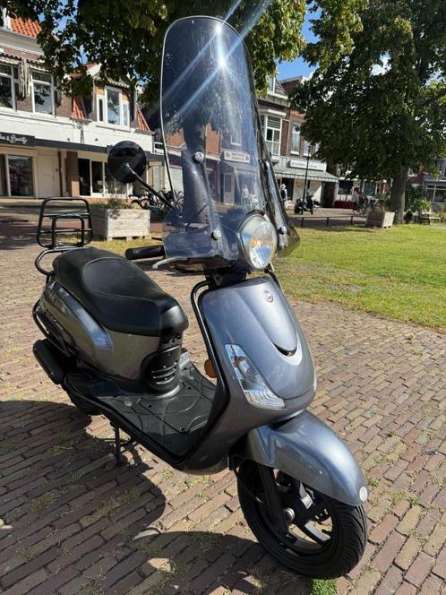 Sym Fiddle 2 brom grijs E4 45KM 2019 windscherm beugelset, Fietsen en Brommers, Scooters | SYM, Gebruikt, Fiddle, Maximaal 45 km/u