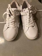 Witte leren sneakers met leren voetbed, Kinderen en Baby's, Kinderkleding | Schoenen en Sokken, Schoenen, Nieuw, Meisje, Ophalen