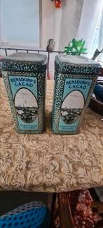 oude voorraad blikken met opdruk Bensdorp cacao, Ophalen