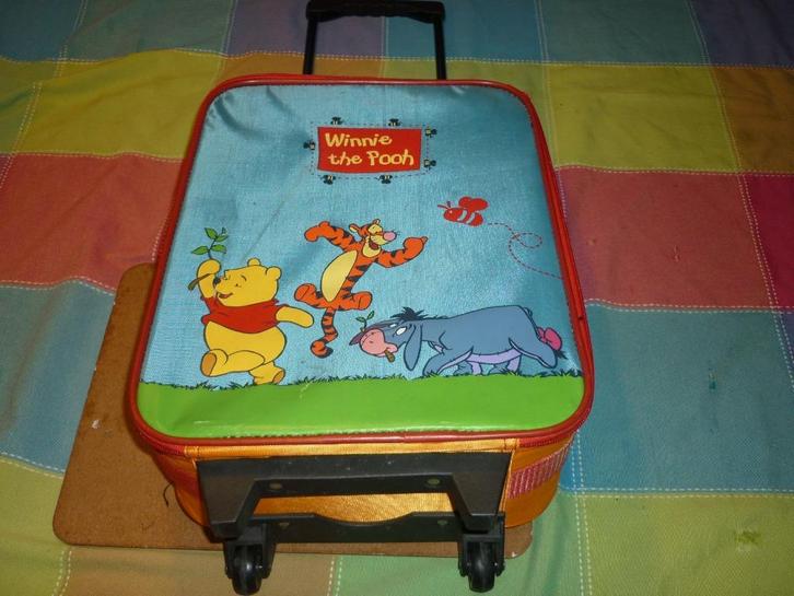 Mooie Winnie de Pooh kinderkoffer in goede staat, Sieraden, Tassen en Uiterlijk, Koffers, Zo goed als nieuw, Hard kunststof, Minder dan 50 cm