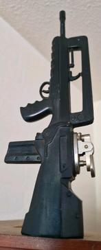 famas f1 aansteker geweer mitrailleur, Ophalen of Verzenden, Gebruikt, Aansteker
