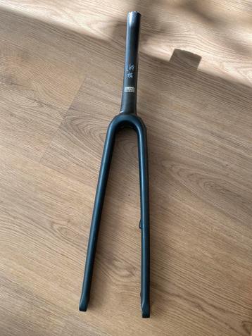 specialized voorvork  beschikbaar voor biedingen