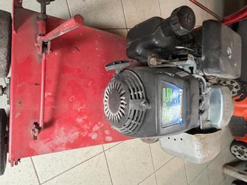 Verticuteermachine met Honda motor beschikbaar voor biedingen