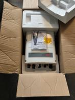 SolarEdge omvormer compleet met ophangbeugel, Ophalen of Verzenden, Zo goed als nieuw, Overige typen, 200 wattpiek of meer
