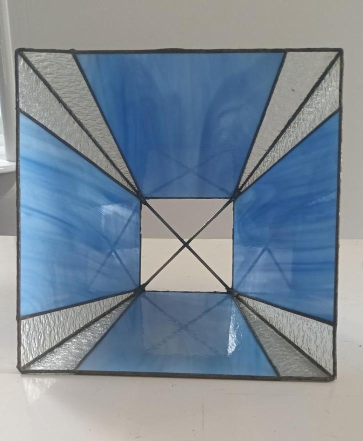 Prachtig blauwe hanglamp in Tiffany stijl, Huis en Inrichting, Lampen | Hanglampen, Zo goed als nieuw, Minder dan 50 cm, Glas