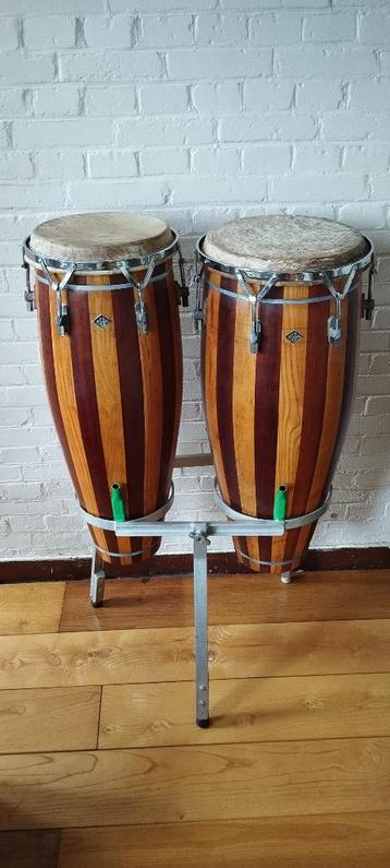 vintage conga set van Asba inclusief standaard beschikbaar voor biedingen