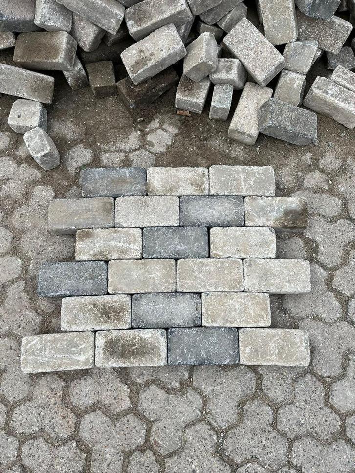 gebruikt betonklinkers bkk grijs zwart, Tuin en Terras, Tegels en Klinkers, Gebruikt, Klinkers, Beton, Ophalen of Verzenden