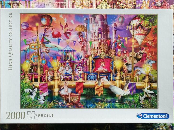 Puzzel 2000 stukjes: Magic Circus Parade, Hobby en Vrije tijd, Denksport en Puzzels, Gebruikt, Legpuzzel, Meer dan 1500 stukjes