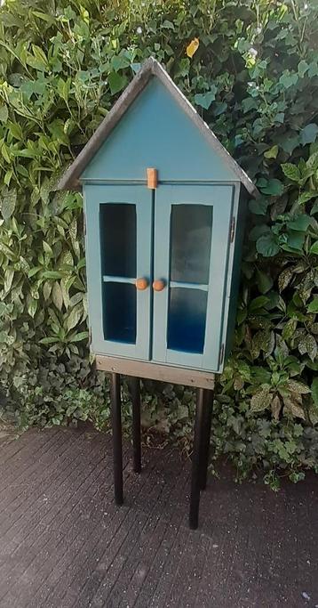 Minibieb, verkoopkastje, Mini Bibliotheek, vitrinekast beschikbaar voor biedingen