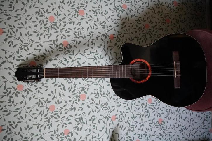 La Mancha Romero Lava 42-CE-N Black, Muziek en Instrumenten, Snaarinstrumenten | Gitaren | Akoestisch, Zo goed als nieuw, Klassieke of Spaanse gitaar