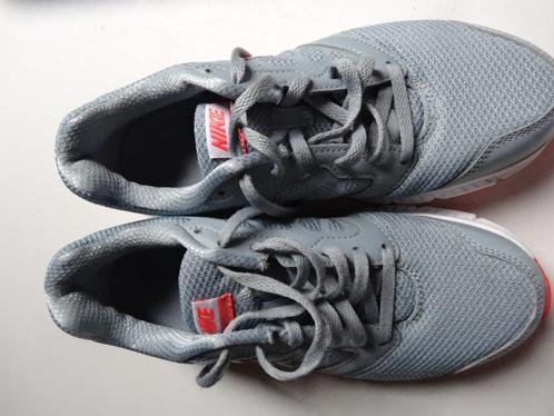 Hardloopschoen dames, downshifter 6, Sport en Fitness, Loopsport en Atletiek, Zo goed als nieuw, Hardloopschoenen, Hardlopen, Nike
