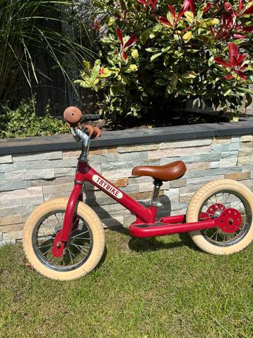 Zeer mooie trybike 2 wielen beschikbaar voor biedingen