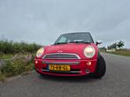 Mini 1.6 16V Cooper 2005 Rood met wit dak, Voorwielaandrijving, 4 cilinders, 4 stoelen, Handgeschakeld