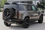 Land Rover Defender 3.0 P400 110 First Edition 22" URBAN + K, Auto's, Automaat, Bruin, 2996 cc, Leder
