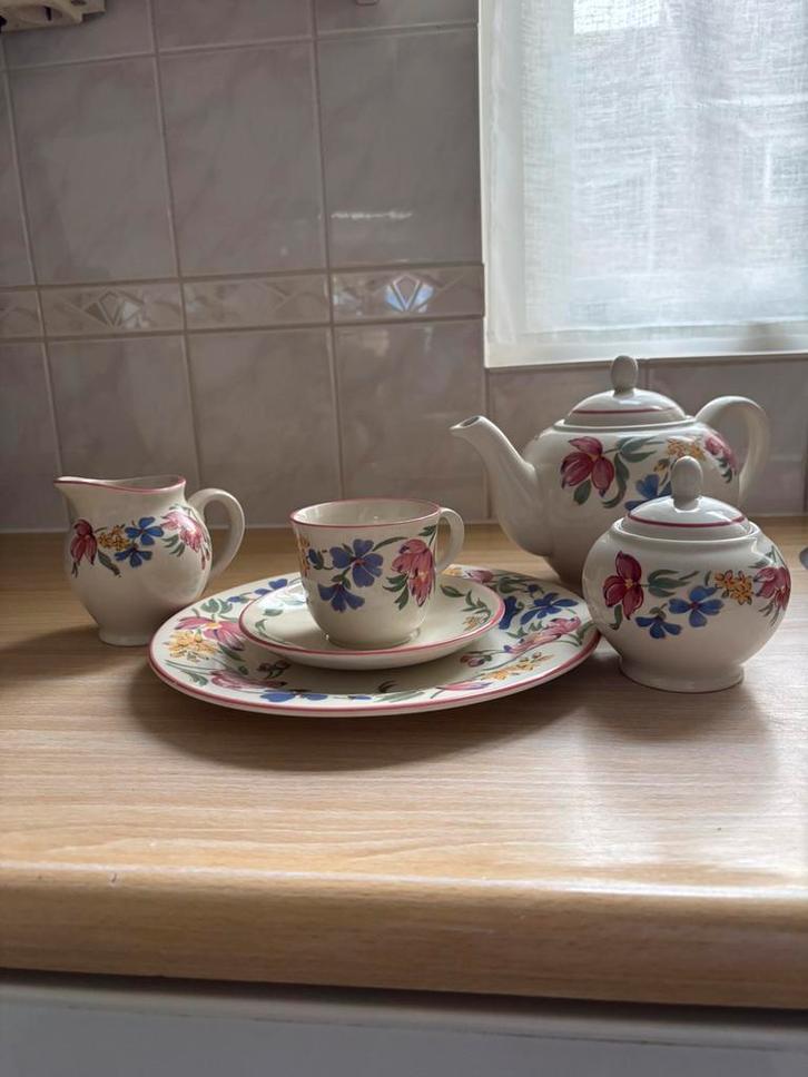 Engels ontbijt en/ of theeservies, Antiek en Kunst, Antiek | Servies compleet, Ophalen