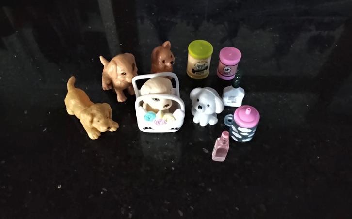 Leuke set mini hondjes en accessoires, Kinderen en Baby's, Speelgoed | Poppen, Gebruikt, Overige typen, Ophalen of Verzenden