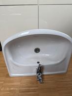 Wastafel 60x47cm met chromen mengkraan, Ophalen, 50 tot 100 cm, Zo goed als nieuw, Minder dan 100 cm