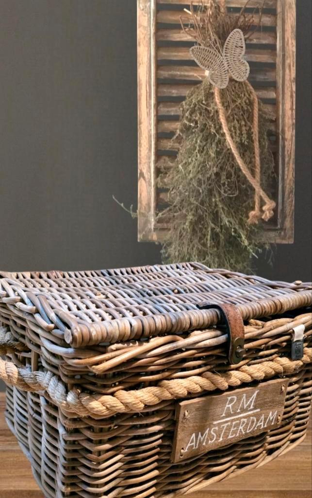 Rivièra maison rustic rattan bicycle basket, Huis en Inrichting, Woonaccessoires | Schalen en Manden, Ophalen of Verzenden
