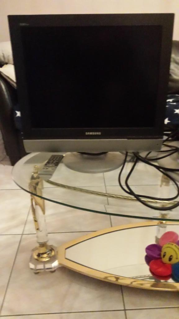 TV 48 breed 40 hoog op voet en afstandsbediening 17,50,=, Audio, Tv en Foto, Televisies, Gebruikt, Minder dan 40 cm, Full HD (1080p)