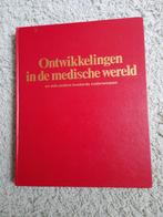 ONTWIKKELINGEN IN DE MEDISCHE WERELD EN VELE ANDERE BOEIENDE, Ophalen of Verzenden, Gelezen