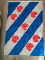 Friese VLAG,100x150 cm,Pompeblēd,rood,blauw,wit,Friesland, Diversen, Vlaggen en Wimpels, Nieuw, Ophalen of Verzenden