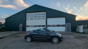 Peugeot 207cc cabrio/leer/benzine/157dkm/nieuwe APK  beschikbaar voor biedingen
