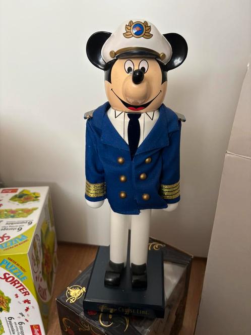 Disney cruise line Mickey mouse notenkraker beeld, Verzamelen, Beelden en Beeldjes, Zo goed als nieuw, Overige typen, Ophalen of Verzenden