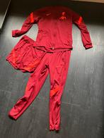 Liverpool trainingspak twv €179,- maat M, Sport en Fitness, Maat M, Verzenden, Nieuw, Trainingspak