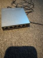 Switch - 4 poorten, Computers en Software, Netwerk switches, Ophalen of Verzenden, Zo goed als nieuw
