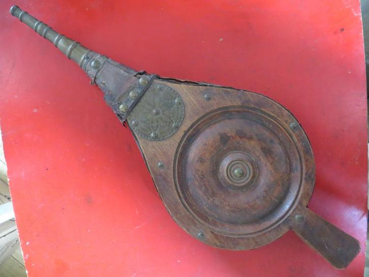 blaasbalg met gegoten messing tuit  18e eeuw, Antiek en Kunst, Antiek | Gereedschap en Instrumenten, Ophalen of Verzenden
