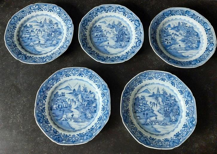 5 borden Chinees porselein antiek, Antiek en Kunst, Antiek | Porselein, Ophalen of Verzenden