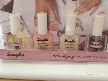 Douglas Nail Care Set beschikbaar voor biedingen