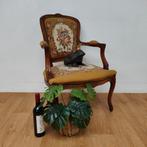 Brocante vintage Gobelin Louis XV stoeltje, fauteuil 817, Huis en Inrichting, Hout, Gebruikt, Info@flashbackfurniture.nl, Ophalen of Verzenden