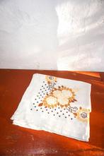 vintage geborduurd tafelkleed met gele en bruine bloemen, Ophalen of Verzenden