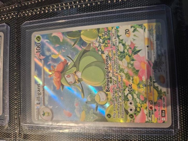 Lilligant illustration rare black bolt blk, Hobby en Vrije tijd, Verzamelkaartspellen | Pokémon, Zo goed als nieuw, Ophalen of Verzenden