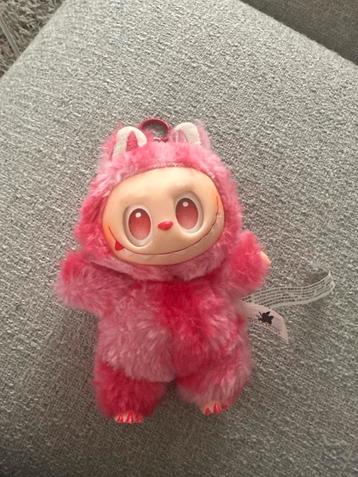 Leuke Labubu knuffel hanger beschikbaar voor biedingen