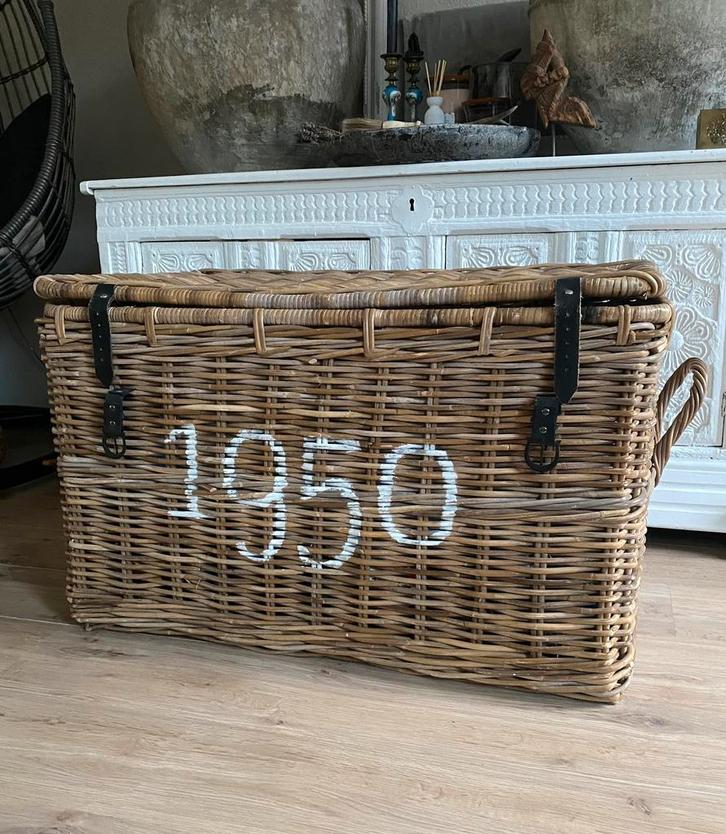 XL rotan gevlochten kist - speelgoedkist - opbergkist, Huis en Inrichting, Woonaccessoires | Schalen en Manden, Zo goed als nieuw