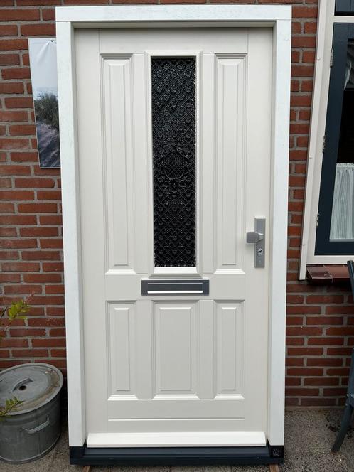 Mooie Voordeur in nieuw hardhout kozijn., Doe-het-zelf en Verbouw, Deuren en Horren, Zo goed als nieuw, Buitendeur, 200 tot 215 cm