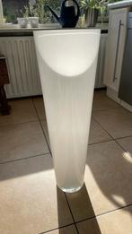 Glazen vaas kleur wit, Huis en Inrichting, Woonaccessoires | Zuilen en Pilaren, Ophalen of Verzenden, Zo goed als nieuw
