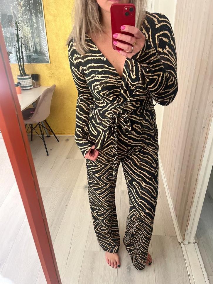 Jumpsuit maat M, Kleding | Dames, Jumpsuits, Zo goed als nieuw, Maat 38/40 (M), Bruin, Ophalen of Verzenden