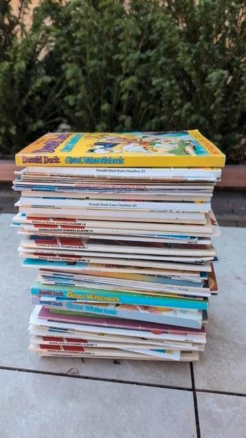 Grote stapel Donald Ducks uit de gulden-tijd  beschikbaar voor biedingen