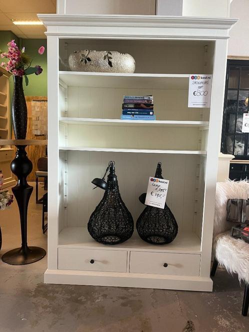 smalle boekenkast wit - SHOWMODEL - 115CM - WEG =WEG, Huis en Inrichting, Kasten | Boekenkasten, Ophalen of Verzenden