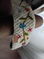 Wollen hoofdband geborduurd, Kleding | Dames, Mutsen, Sjaals en Handschoenen, Ophalen of Verzenden, Nieuw, Muts